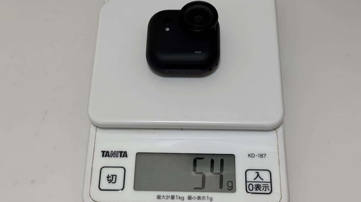 Insta360 Go Ultra 相機機身大約53公克