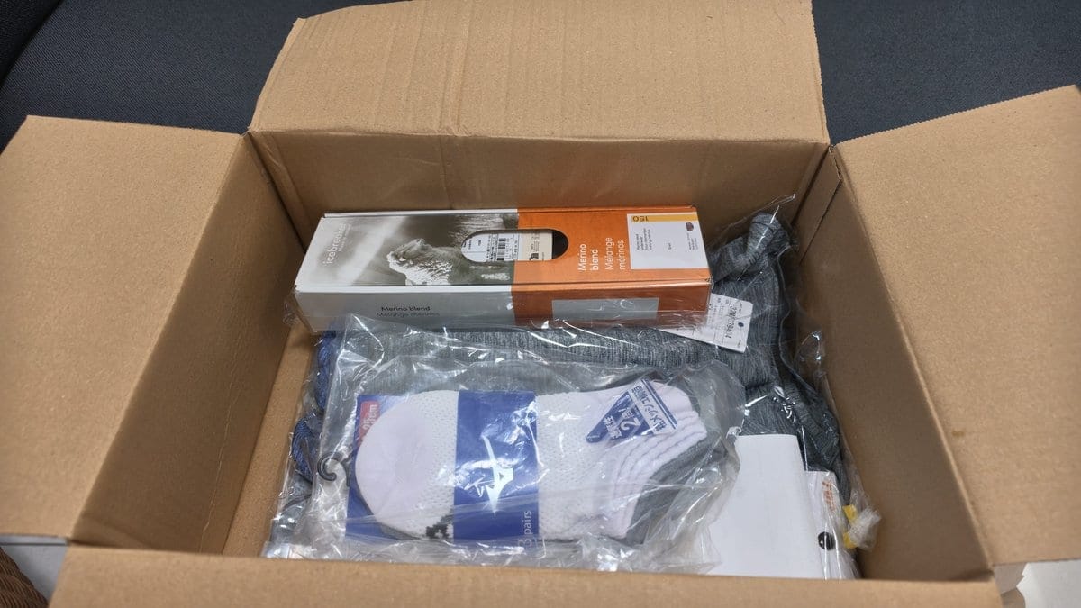 日本亞馬遜寄到台灣的紙箱