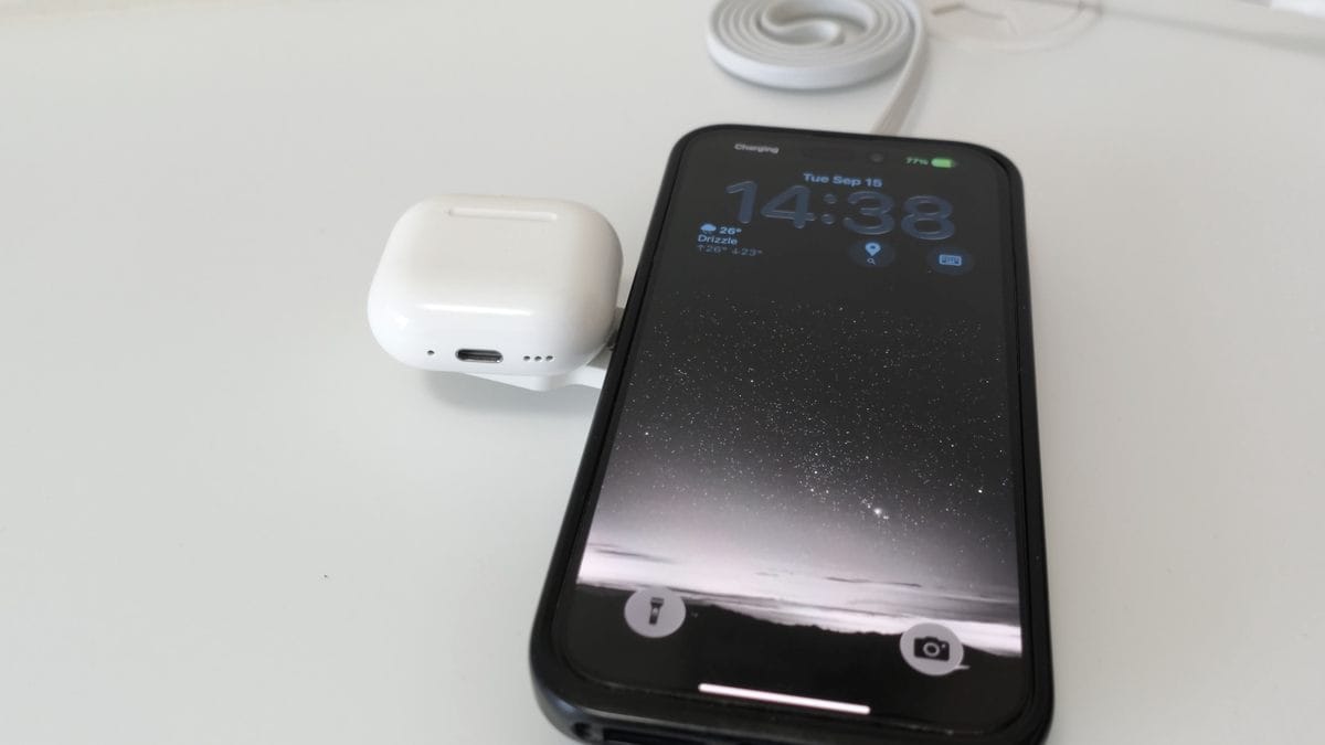 NovaWave 3Way+ 同時充 iPhone 和 AirPods