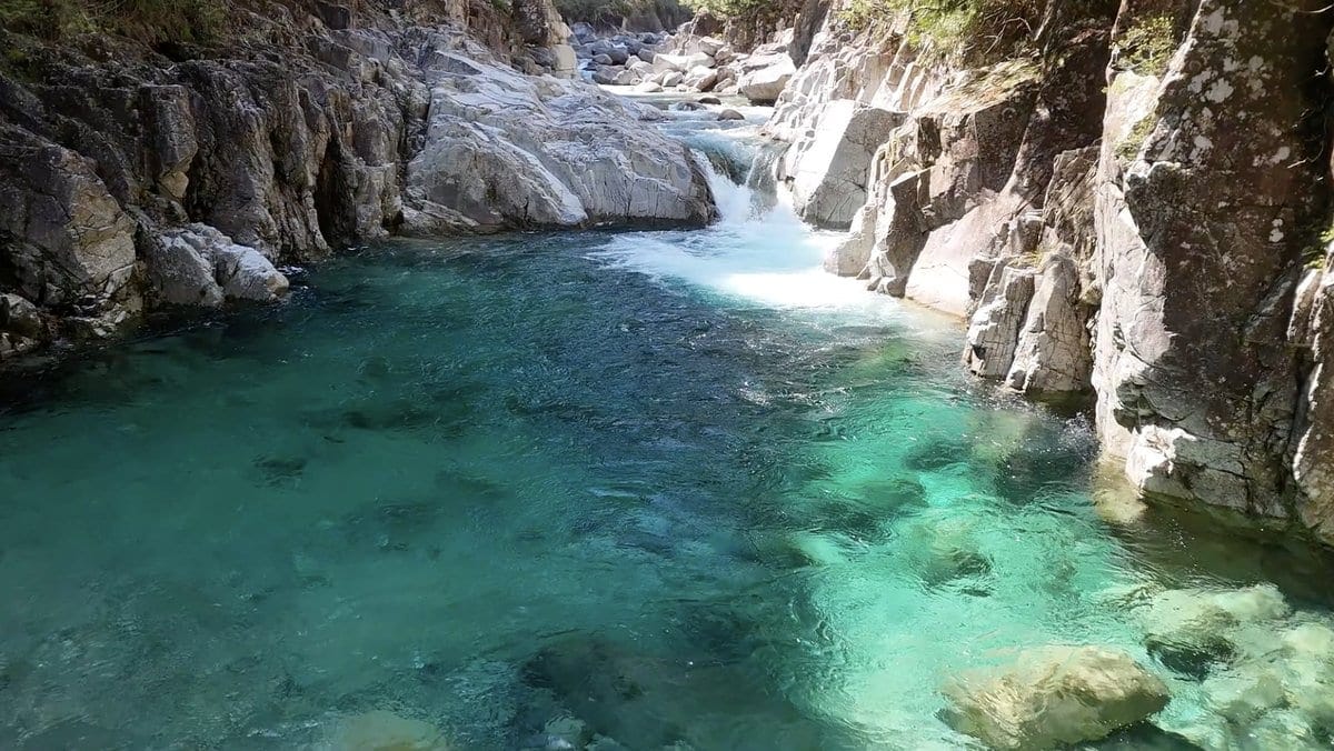 阿寺溪谷 阿寺藍的溪水