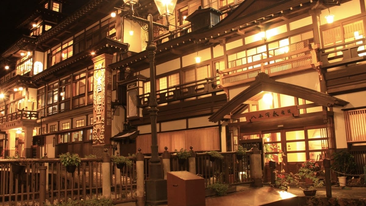 銀山溫泉 夜晚的溫泉街
